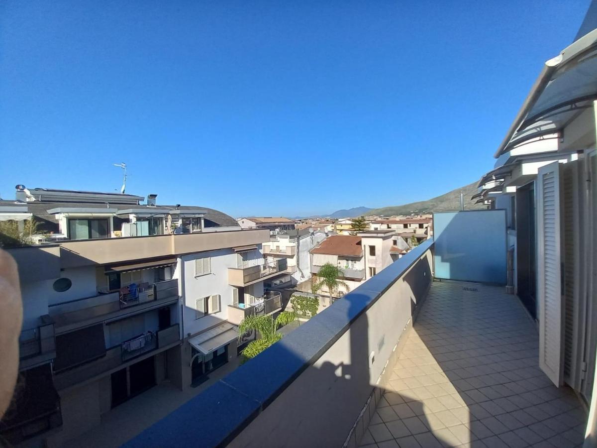 Casa Vacanza Lareggia Con Garage San Prisco Экстерьер фото