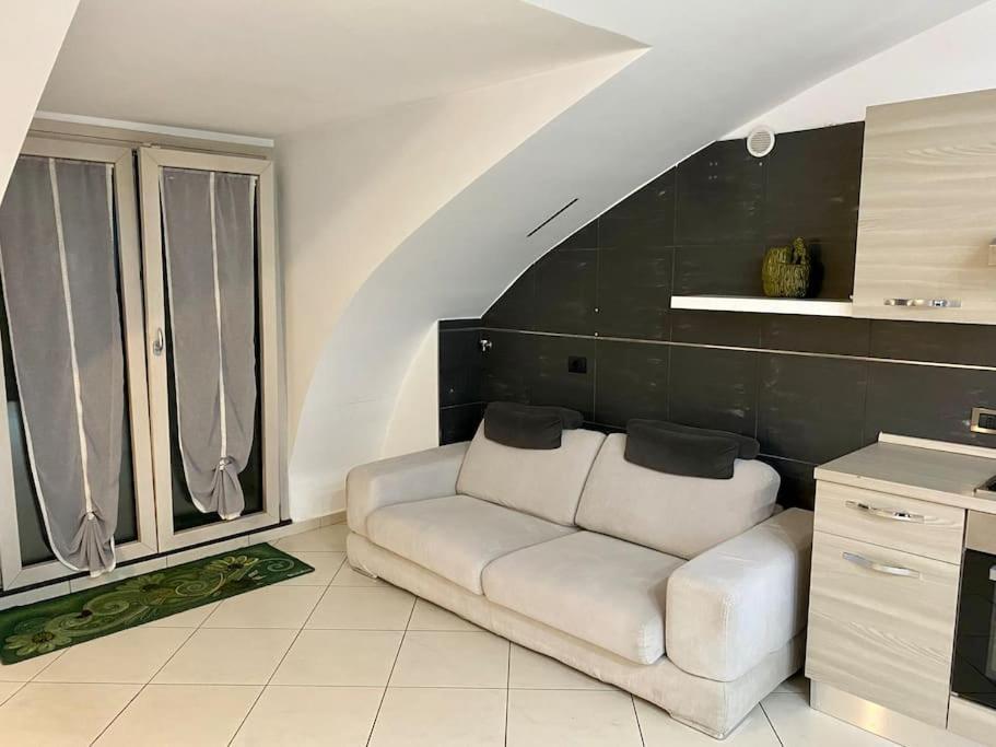 Casa Vacanza Lareggia Con Garage San Prisco Экстерьер фото