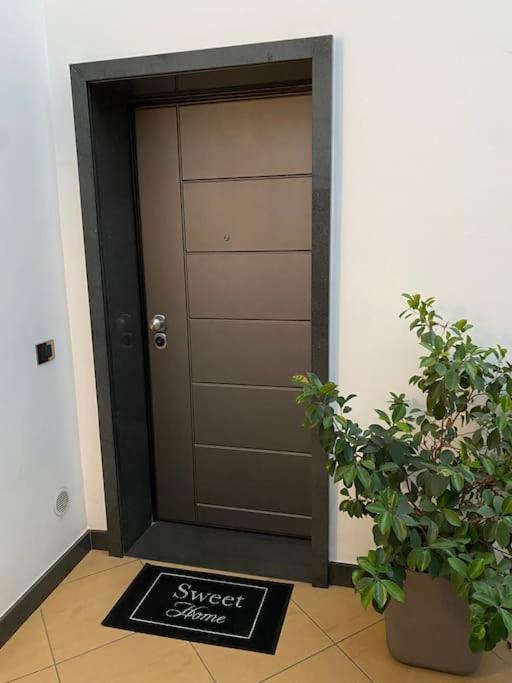 Casa Vacanza Lareggia Con Garage San Prisco Экстерьер фото